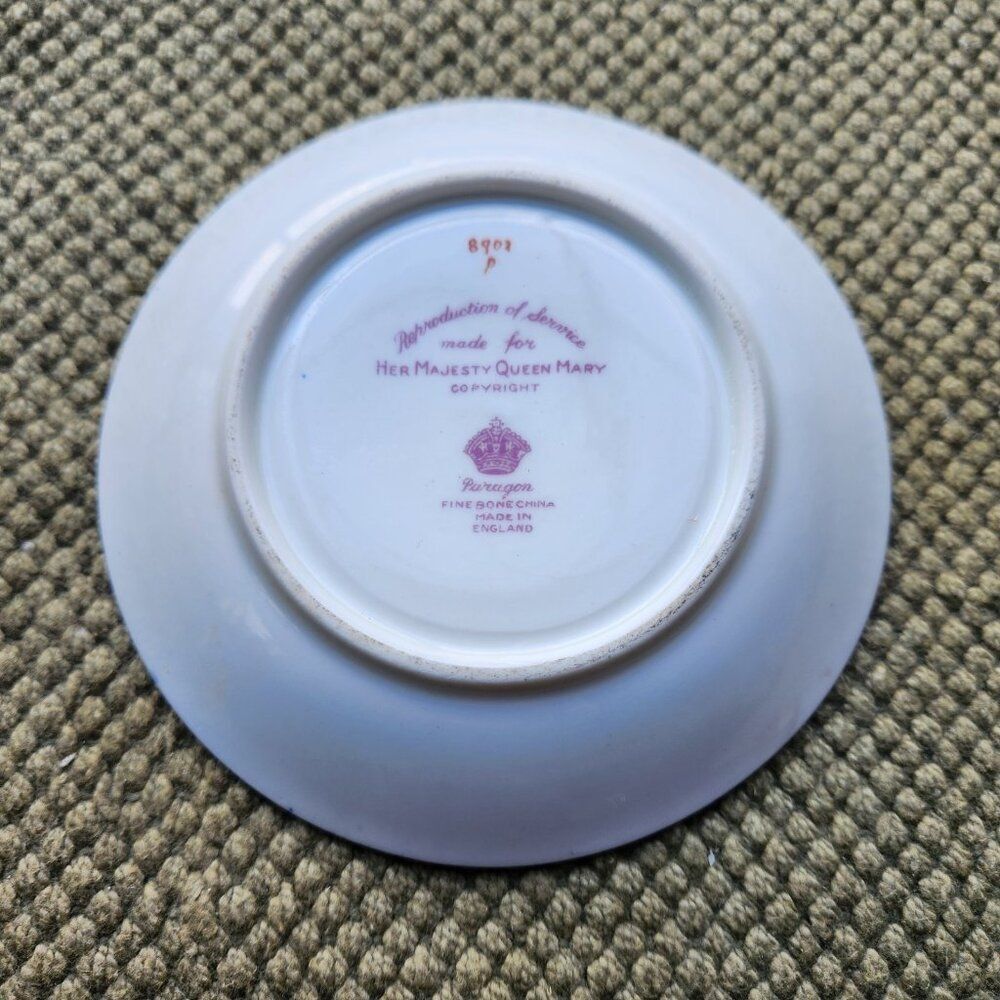 Paragon Queen Mary Coffee Can Demitasse Cup Saucer Signed J A Robinson 8902 - Picture 11 of 11